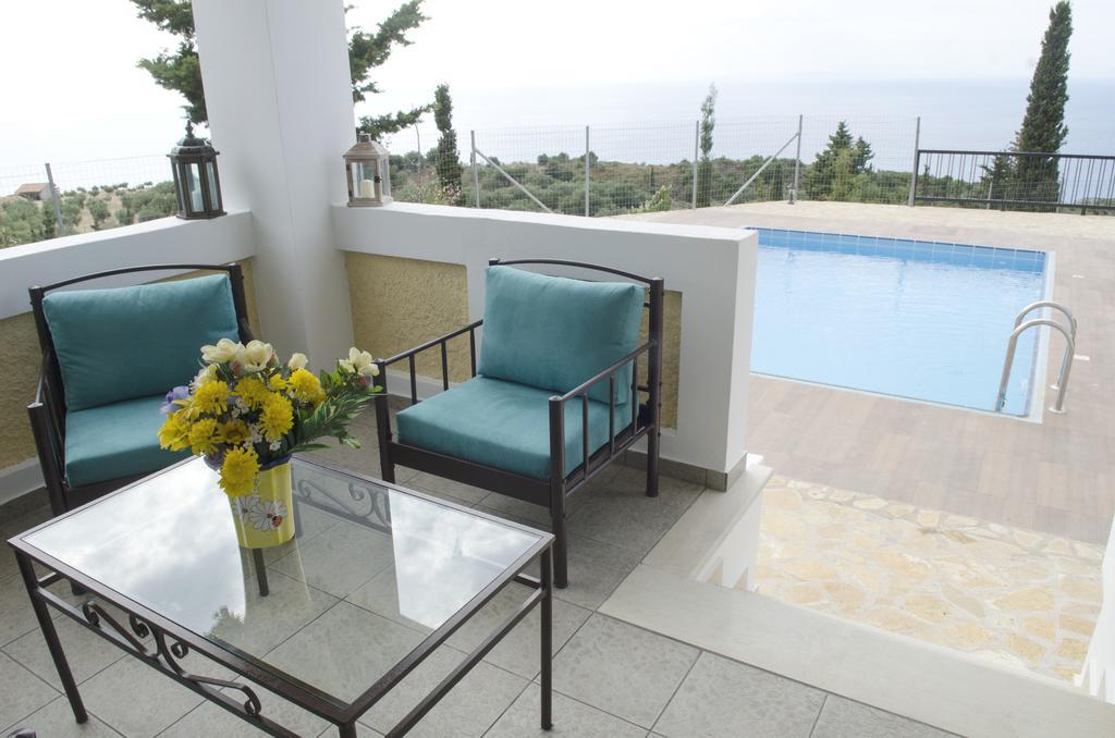 Villa Vera Áyios Nikítas Rum bild