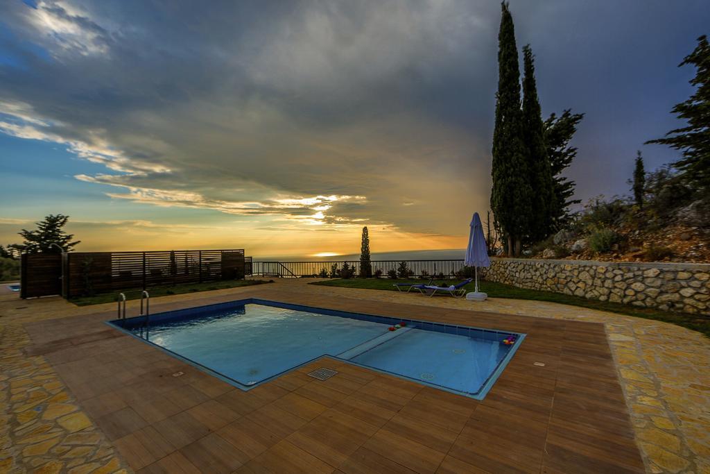 Villa Vera Áyios Nikítas Rum bild
