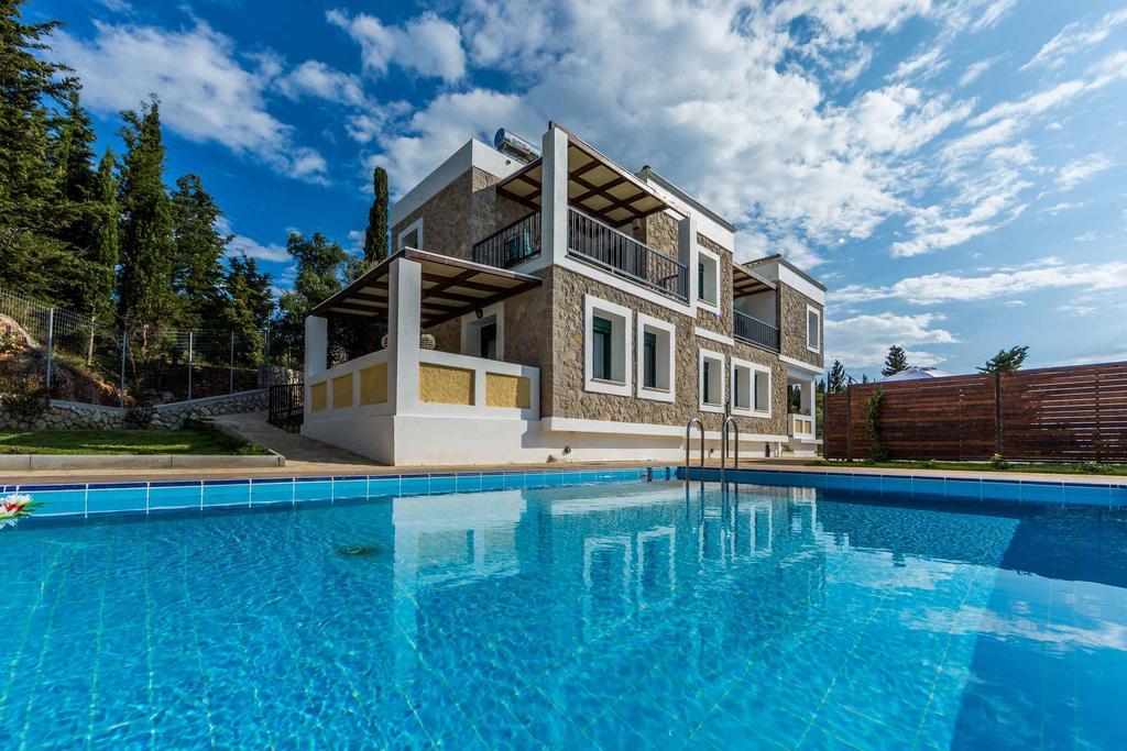 Villa Vera Áyios Nikítas Rum bild